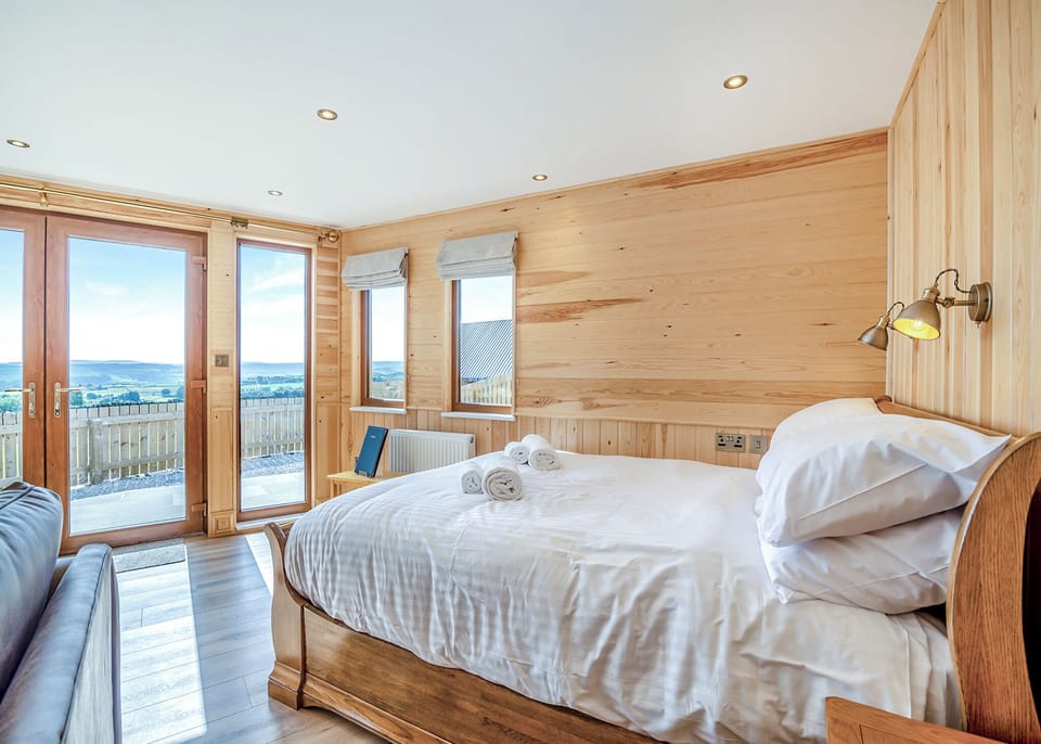 Bedroom, Bed, House