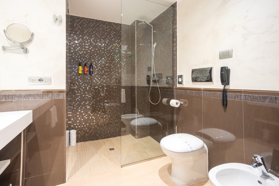 Classic Room, Balcony | Bathroom | Bidet