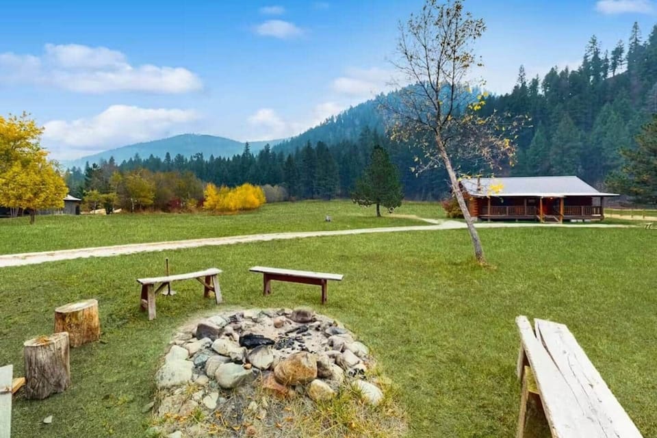 Outdoor firepit