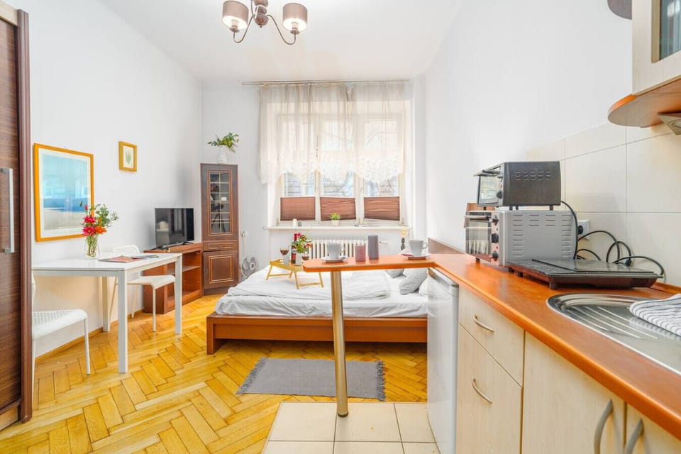 Cozy Studio for a Restful Stay | Book Now with RENTUJEMY.COM