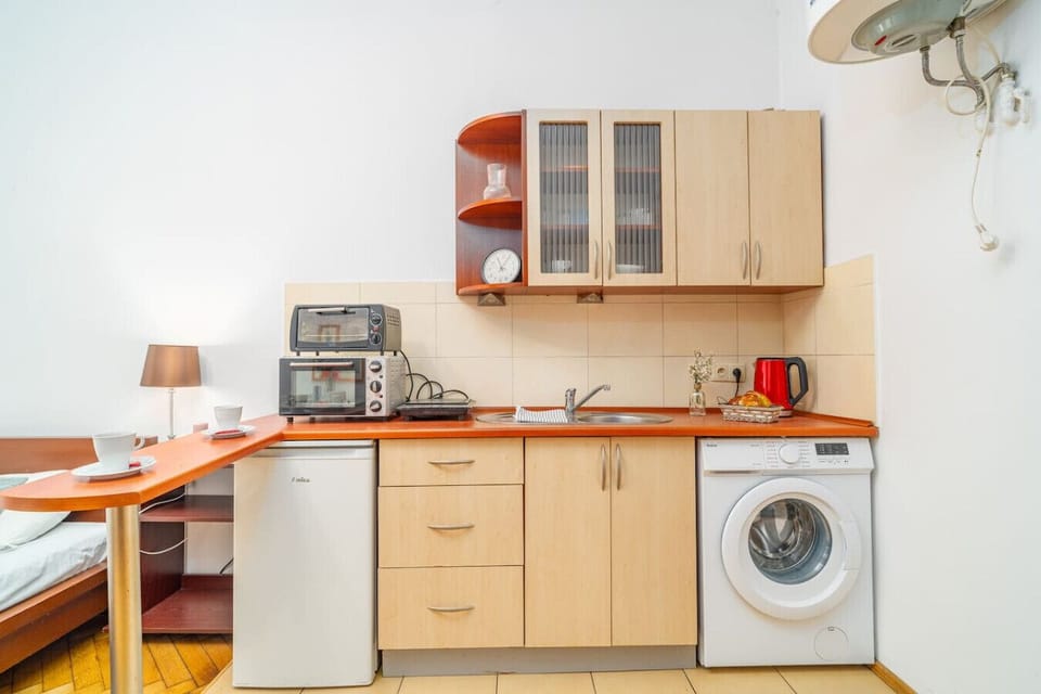 Cozy Studio for a Restful Stay | Book Now with RENTUJEMY.COM
