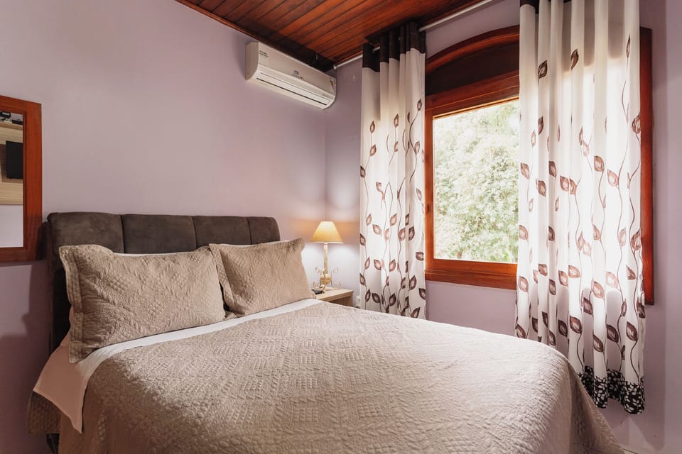 Standard Double Room, 1 Double Bed, Garden View, Executive Level | Laptop workspace, free WiFi