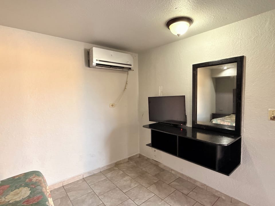 Single Room | WiFi (free)