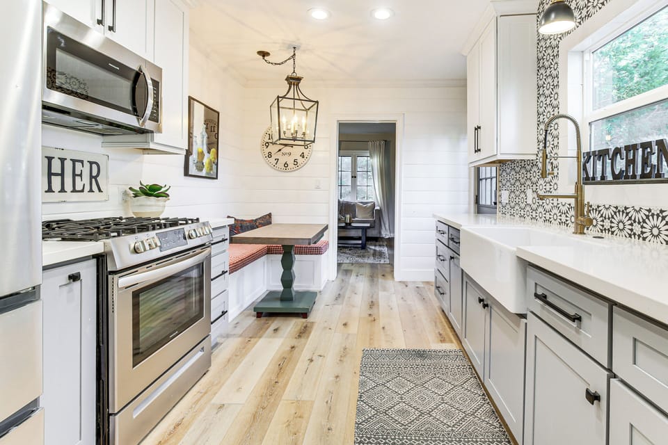 Kitchen | Cooking Basics | Dining Area