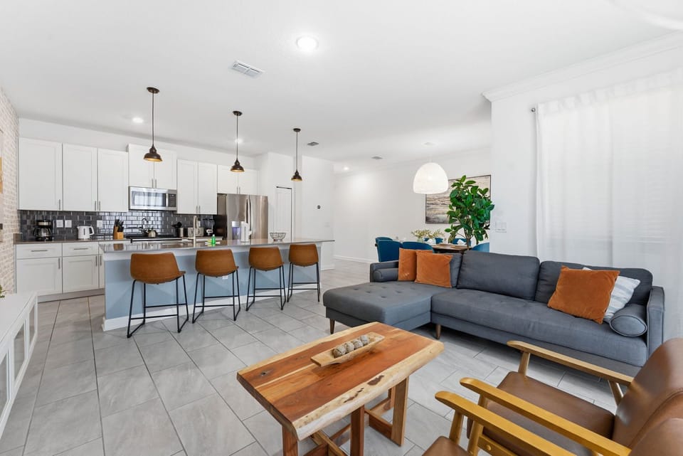 Villa (4 Bedrooms) | Living area | 50-inch Smart TV with cable channels