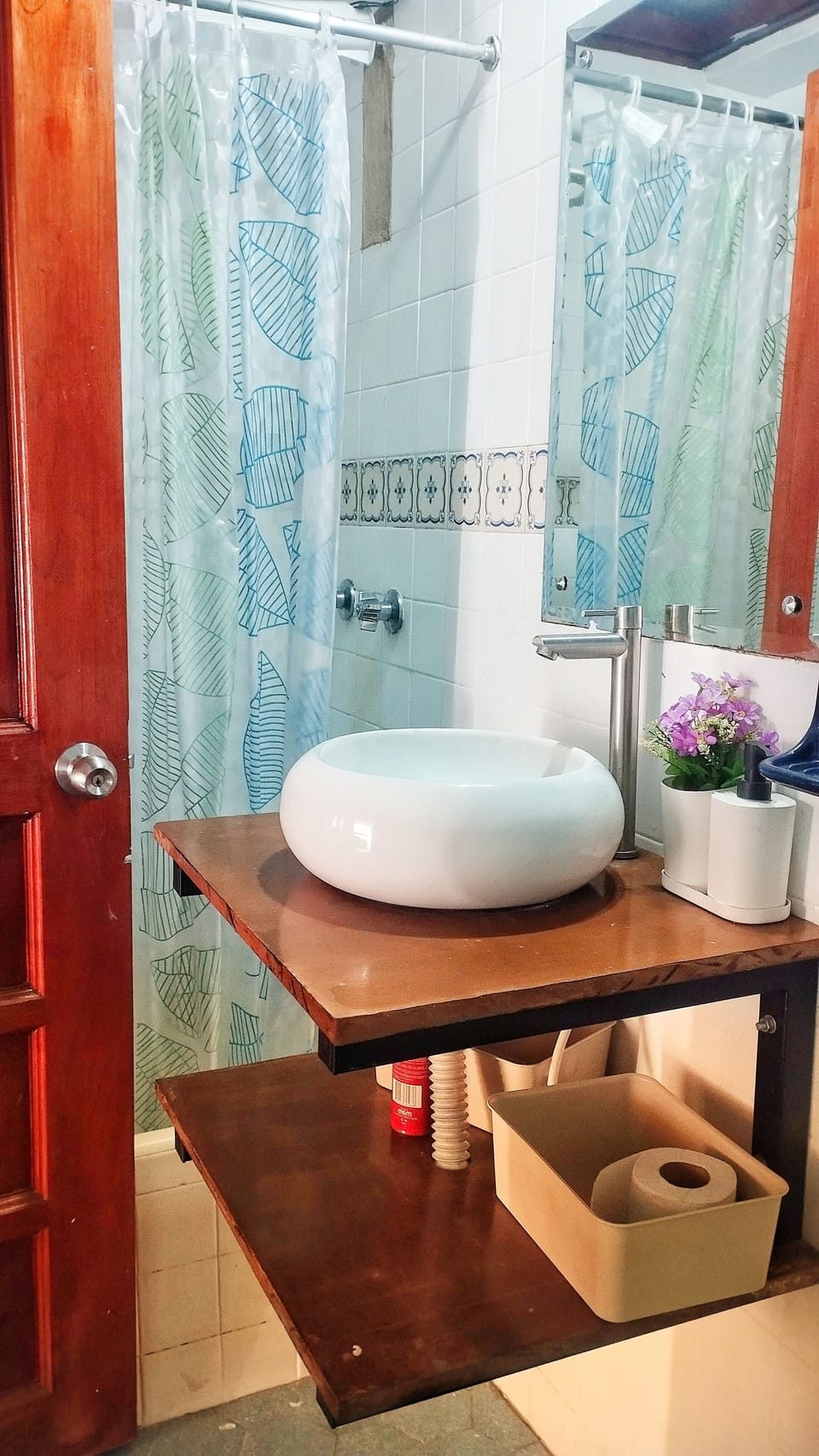 Deluxe Double Room, Garden View | Bathroom | Free toiletries, towels, soap, toilet paper