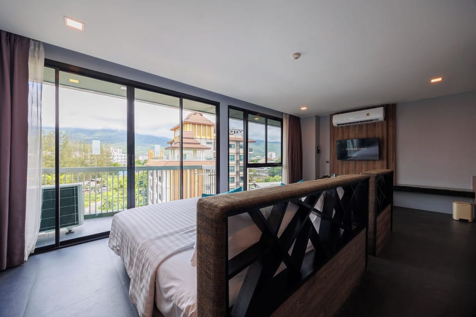 Studio Suite Triple | Mountain view