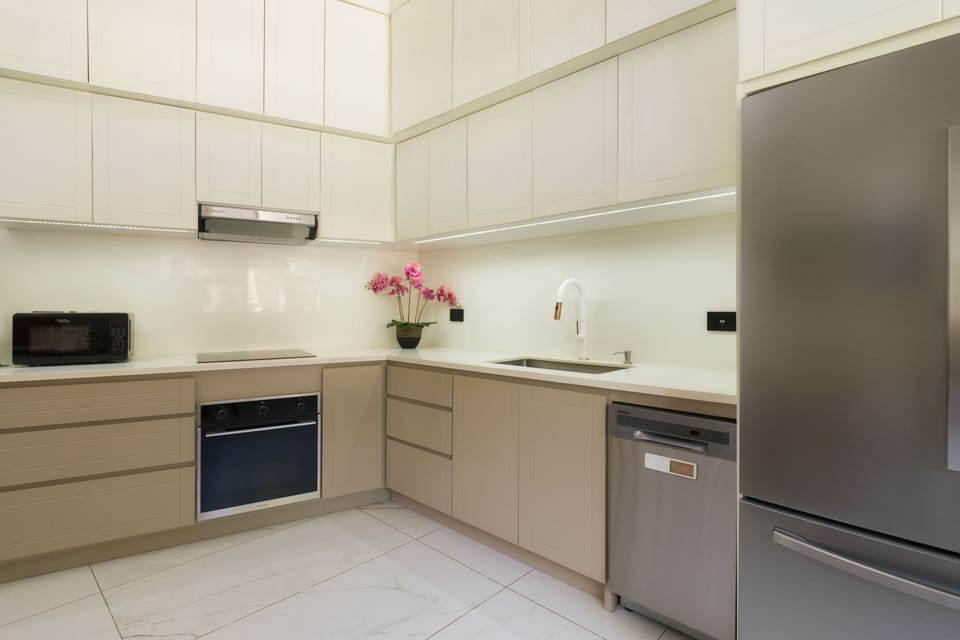 Luxury Bungalow, 1 King Bed | Private kitchen | Microwave, stovetop, toaster, blender