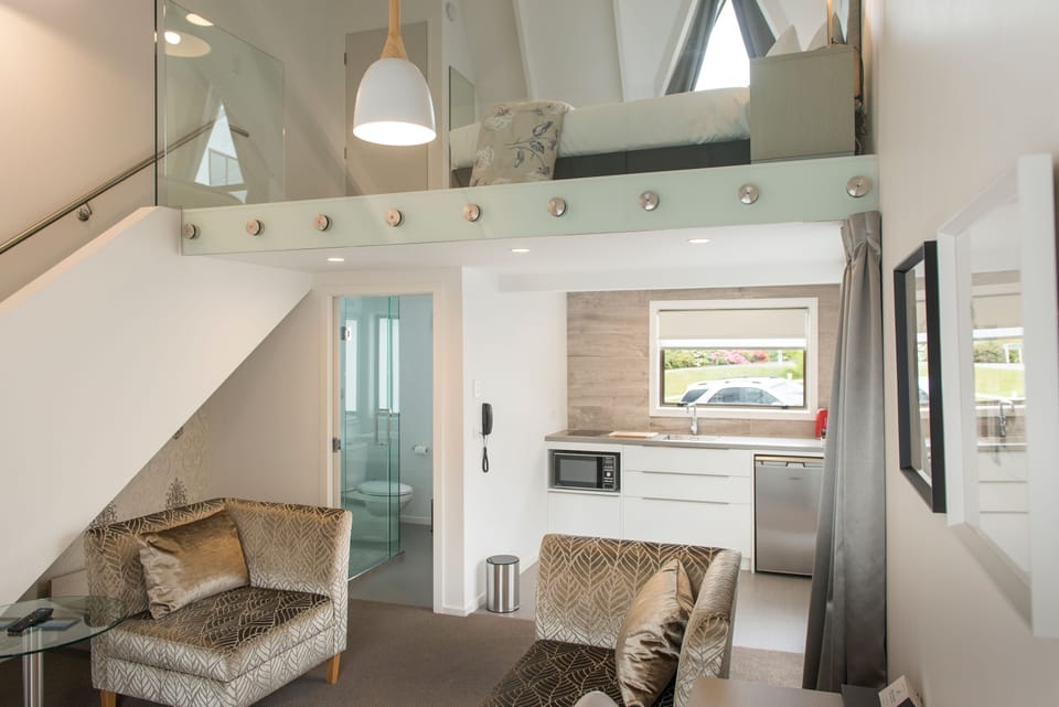 Loft King, Mezzanine | Premium bedding, in-room safe, soundproofing, free WiFi