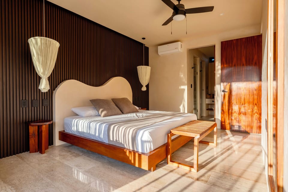Deluxe Studio | In-room safe, free WiFi, bed sheets