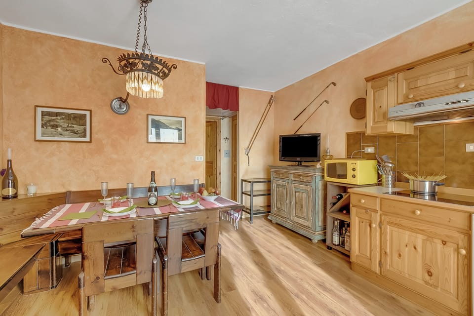 Kitchen and dining area