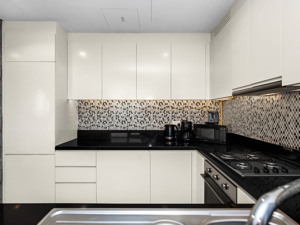 Comfort Apartment, Balcony, City View | Private kitchen