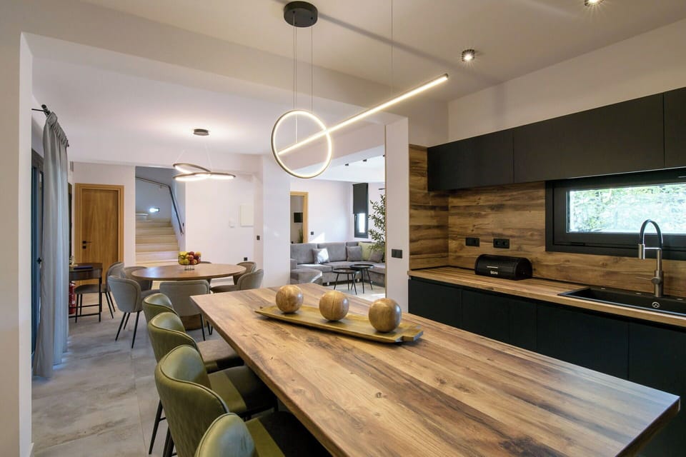 Dining Room, Kitchen