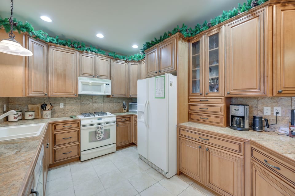Kitchen | Drip Coffee Maker | Dishwasher