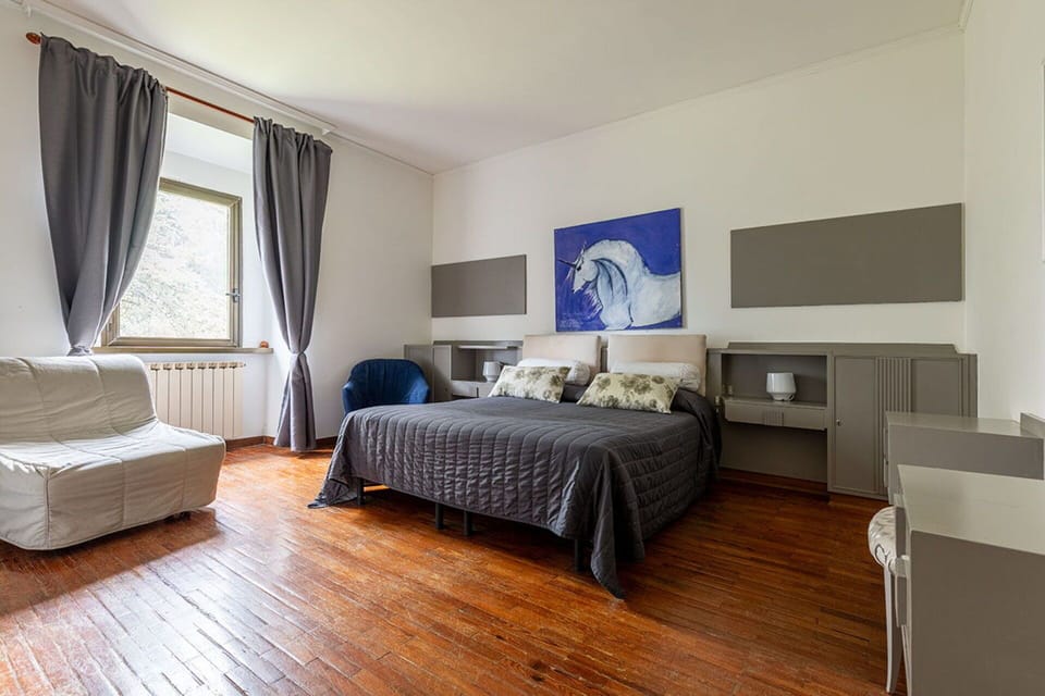 Autumn, Bedroom, Spring, Summer