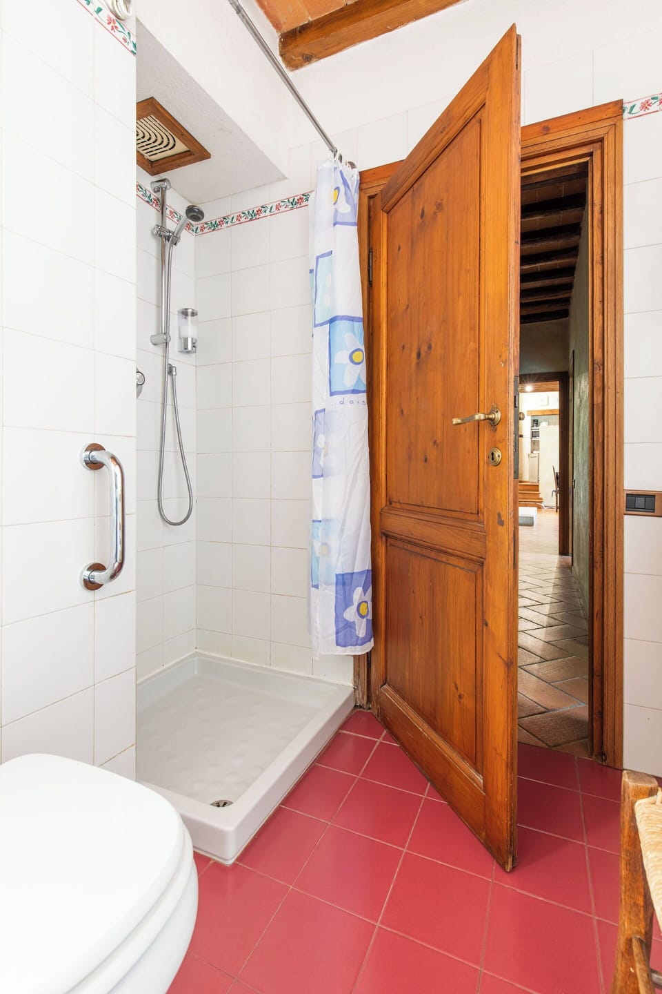 Autumn, Bathroom, Spring, Summer