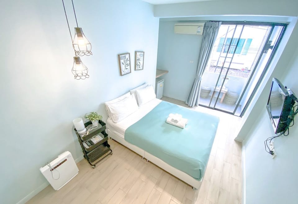 Standard Room (No View) | Desk, blackout drapes, iron/ironing board, free WiFi
