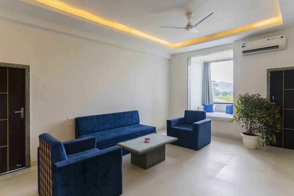 Deluxe Villa, Balcony | Living area | Computer monitors, printers