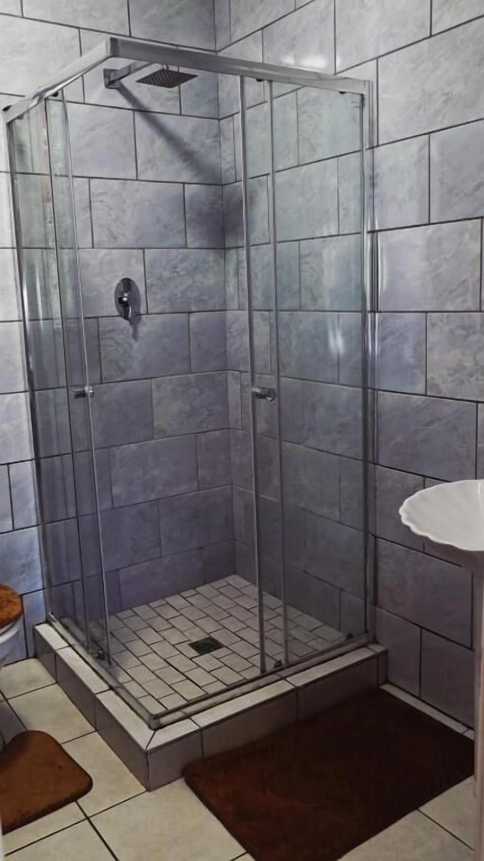 Bathroom | Shower, free toiletries, towels, soap