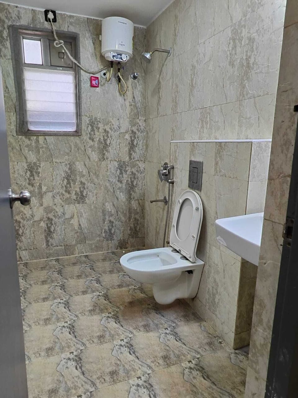 Shower, towels, soap, shampoo