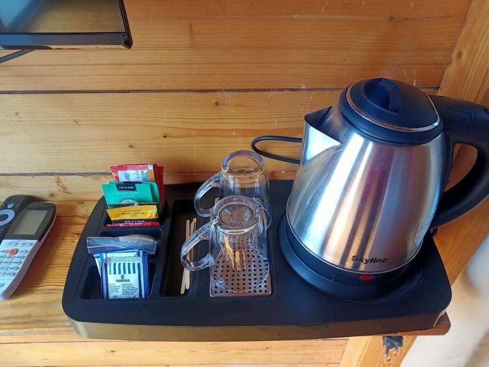 Junior Room | Coffee and/or coffee maker