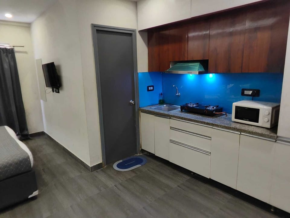 Deluxe Studio | Private kitchen