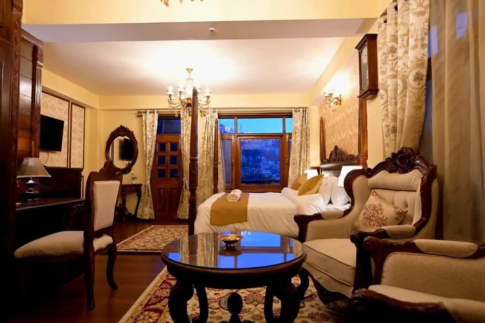 Royal Room | Free WiFi