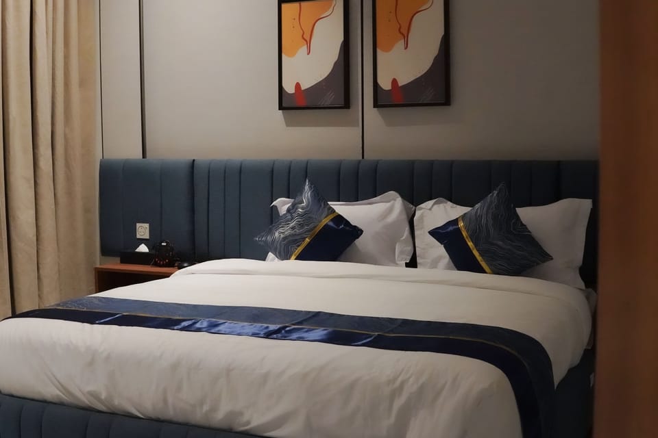Soundproofing, WiFi (free), bed sheets