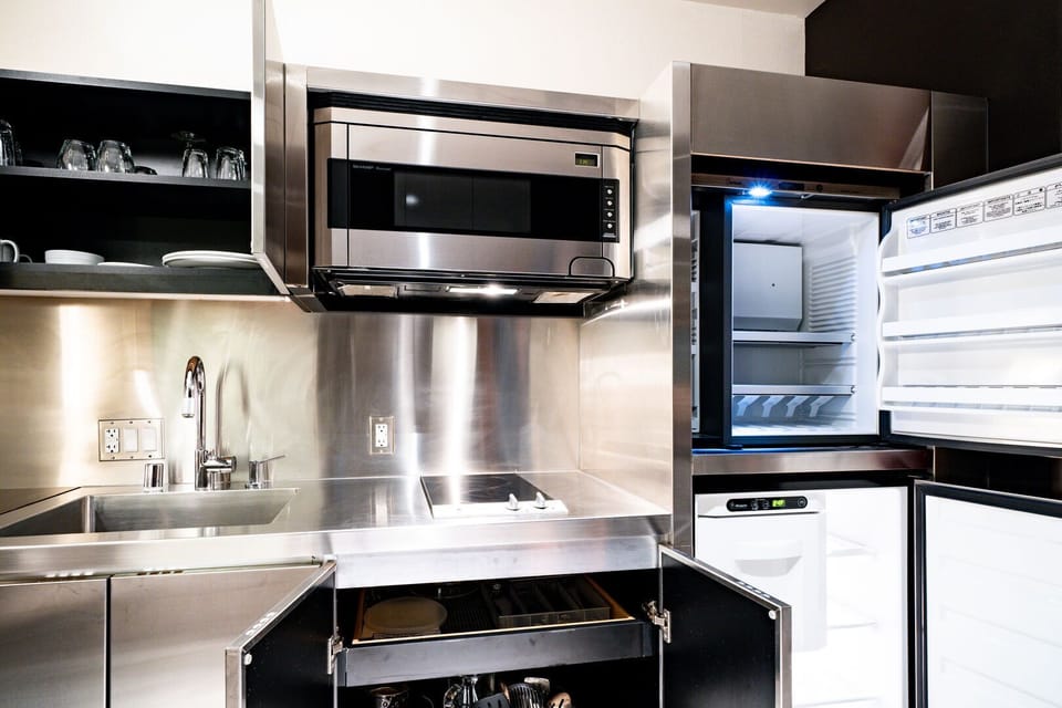 Fully Stocked Kitchen
