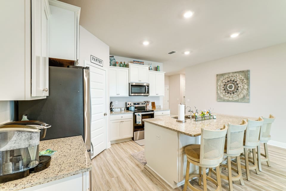 House (4 Bedrooms) | Interior