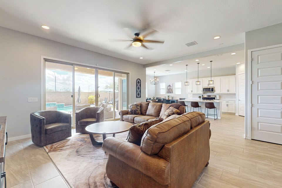 House (4 Bedrooms) | Interior