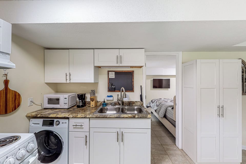 Apartment (1 Bedroom) | Interior