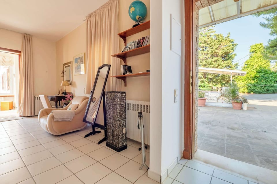 House | 5 bedrooms, Internet