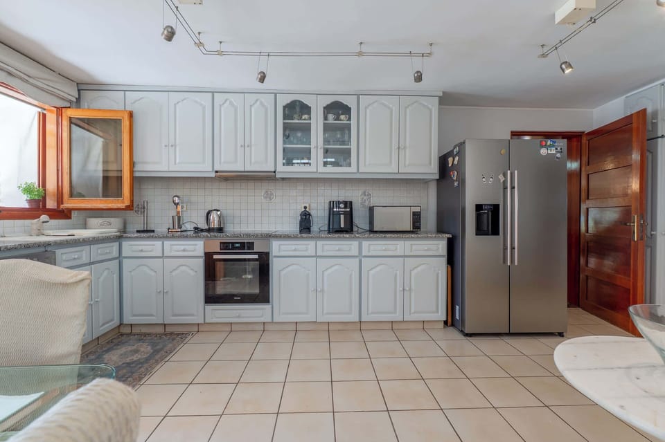 House | 5 bedrooms, Internet