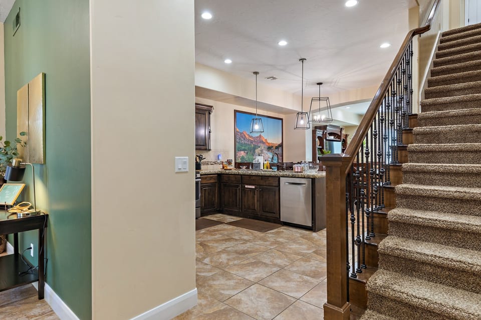 Townhome, 4 Bedrooms | Interior