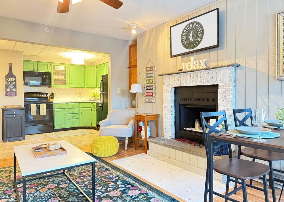 Living room with open concept to the dining area.