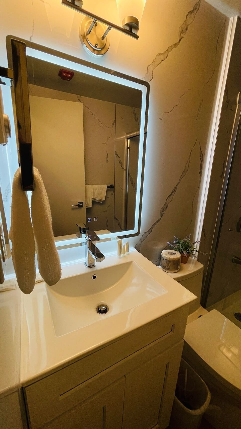 Double Room | Bathroom