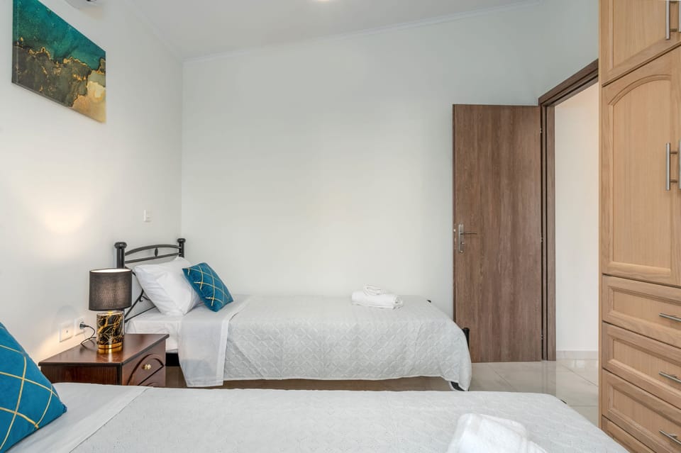 Comfy Twin Bedroom