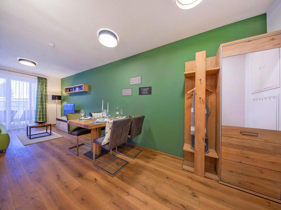 Apartment | Dining