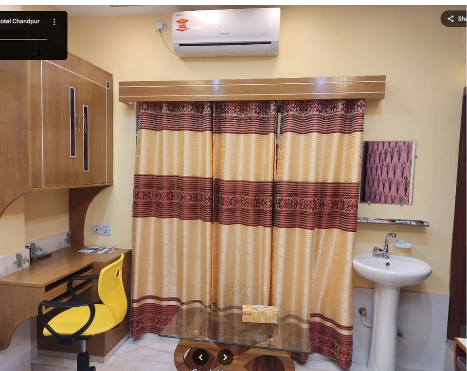 Deluxe Double Room | Bathroom | Free toiletries, towels, soap, shampoo