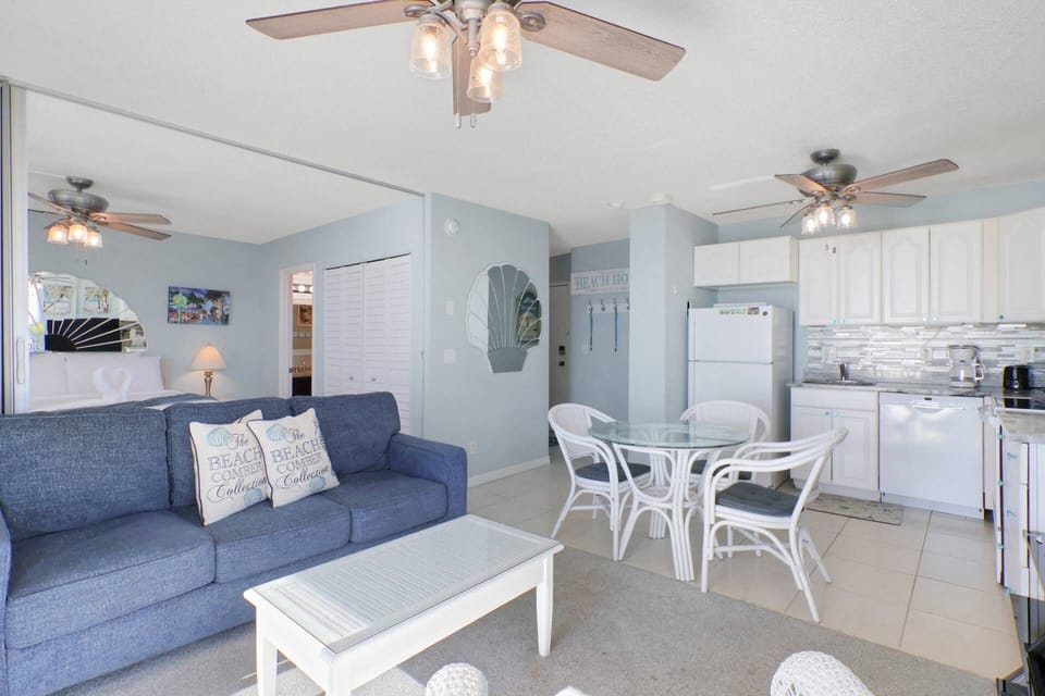 Ceiling fans in all spaces for oyur additional comfort and convenience