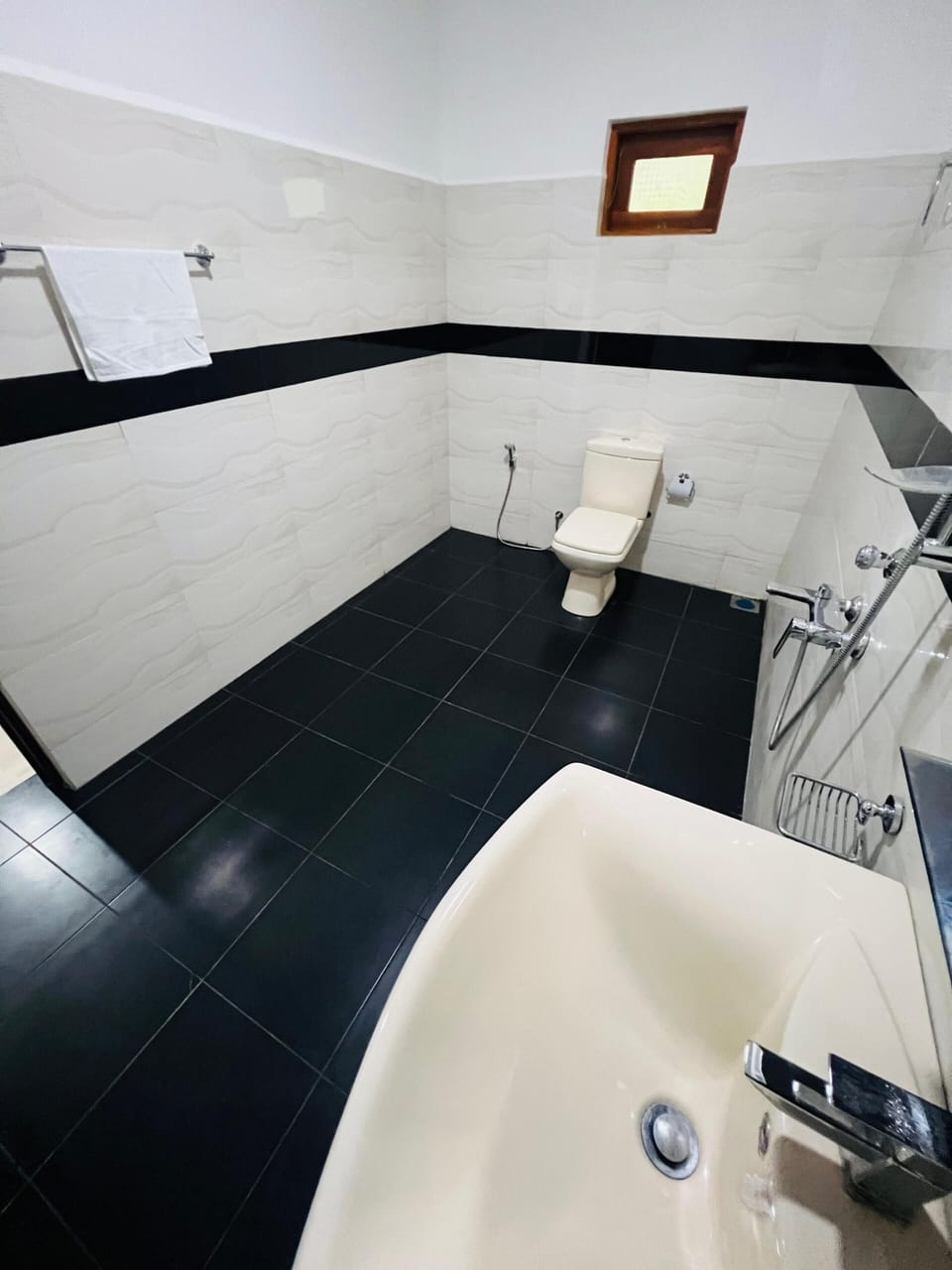 Deluxe Double Room, Garden View | Bathroom | Bidet