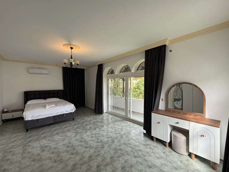 Mete 3 Villa İçmeler Weekly Daily Rentals Villa in Muğla Province