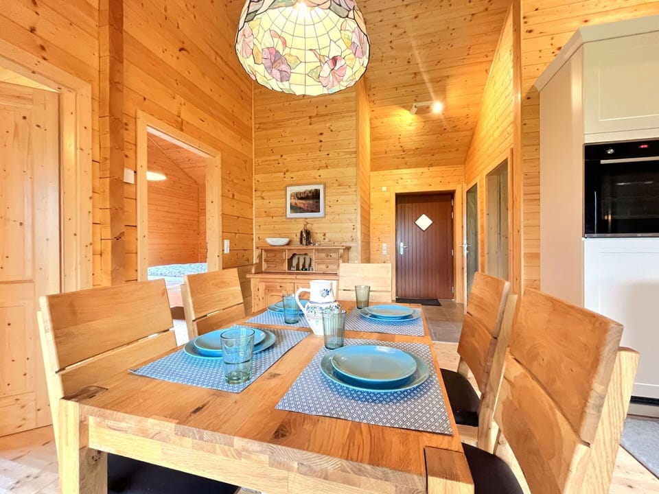 Flooring, Wood, Interior Design, Floor, Ceiling, Wood Stain, Room, Wood Flooring, Hardwood, Light Fixture
