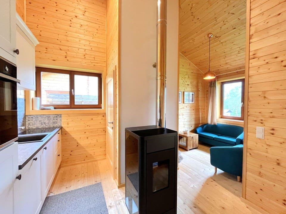 Wood, Flooring, Floor, Wood Flooring, Wood Stain, Hardwood, Ceiling, Plank, Varnish, Plywood
