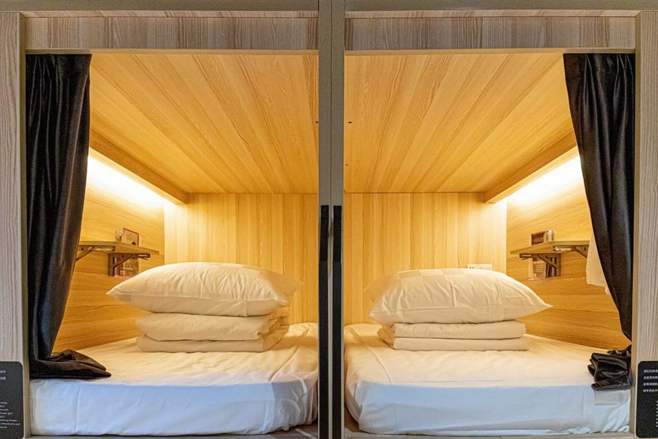 Soundproofing, WiFi (free), bed sheets