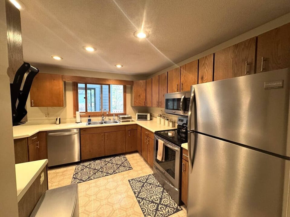 Updated kitchen with SS appliances
