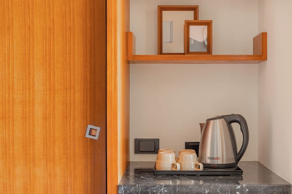 Quadruple room with lake view | Blackout drapes, free WiFi, bed sheets