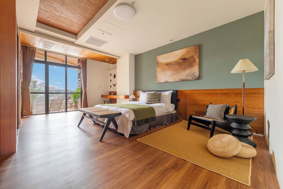 Deluxe double room with balcony | Blackout drapes, free WiFi, bed sheets
