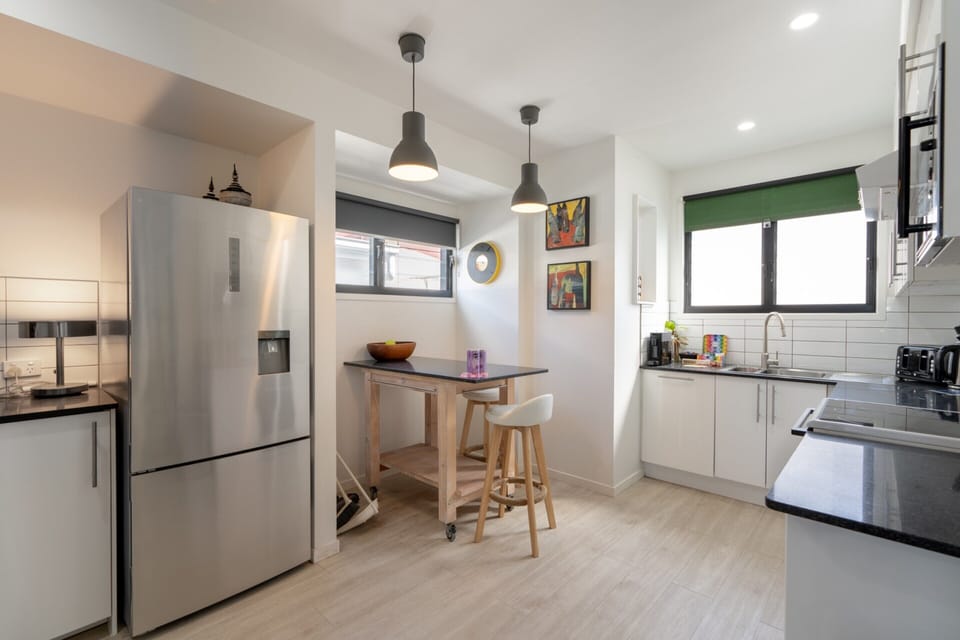 Apartment | Private kitchen | Coffee/tea maker, fridge, microwave, oven